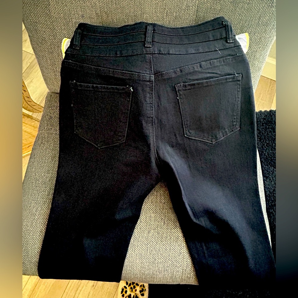 Angels Women's Dark Blue Skinny Jeans. 3 Buttons with Zipper closure.